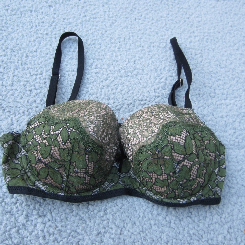 Victoria's Secret Bra Size 32D Green Nude Lace Dream Angels Lined Demi Underwire